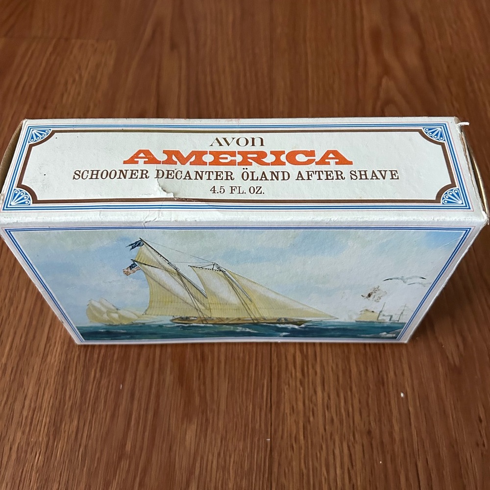 Avon America's Cup Commemorative Plaque with Blue Border